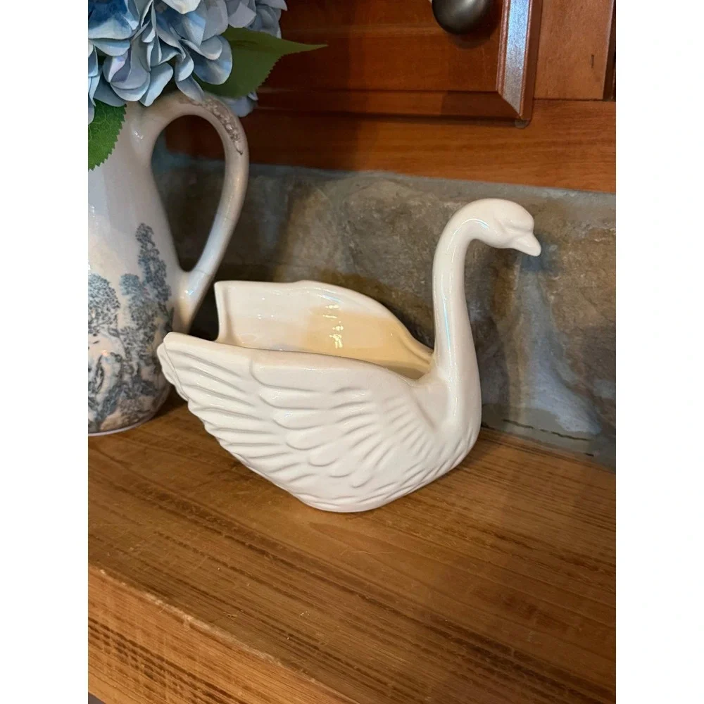 Vintage White Ceramic Swan Planter Figurine Catchall Bowl 8x7x6 Cottagecore